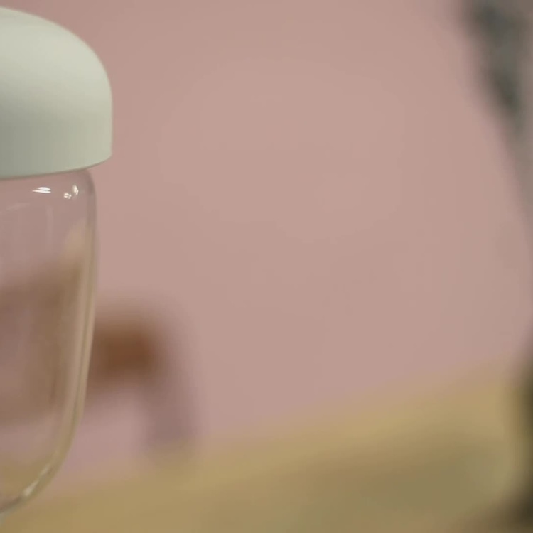 Белый подвесной светильник Жёлудь на белом проводе Acorn White Hanging Lamp With White Cord