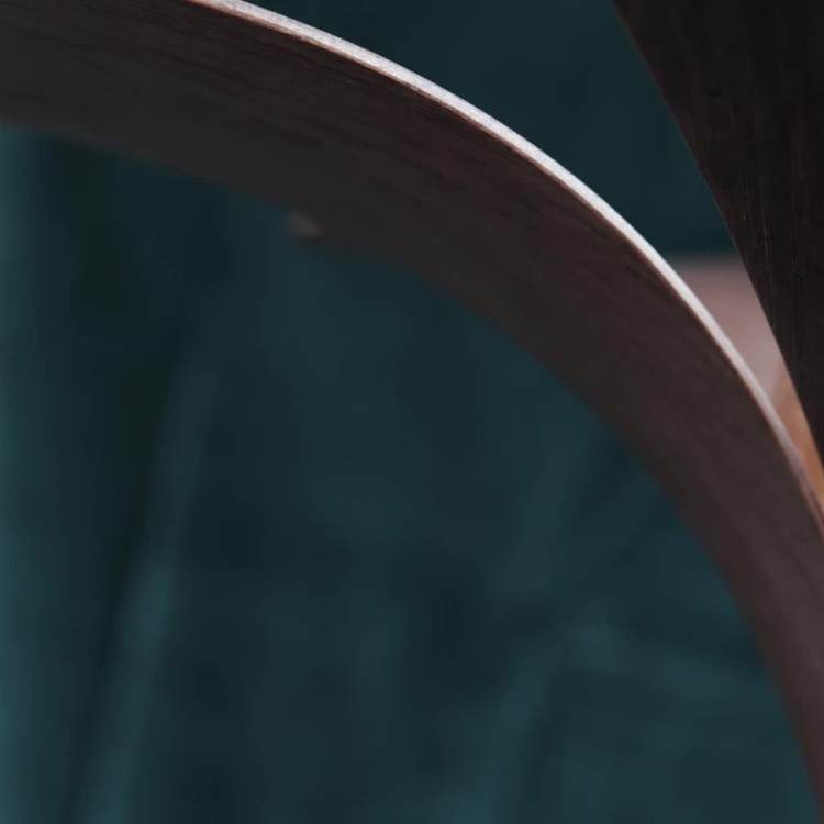 Подвесной светильник Джаз на чёрном проводе с плоским потолочным колпаком Jazz Hanging Lamp With Black Cord Rosette