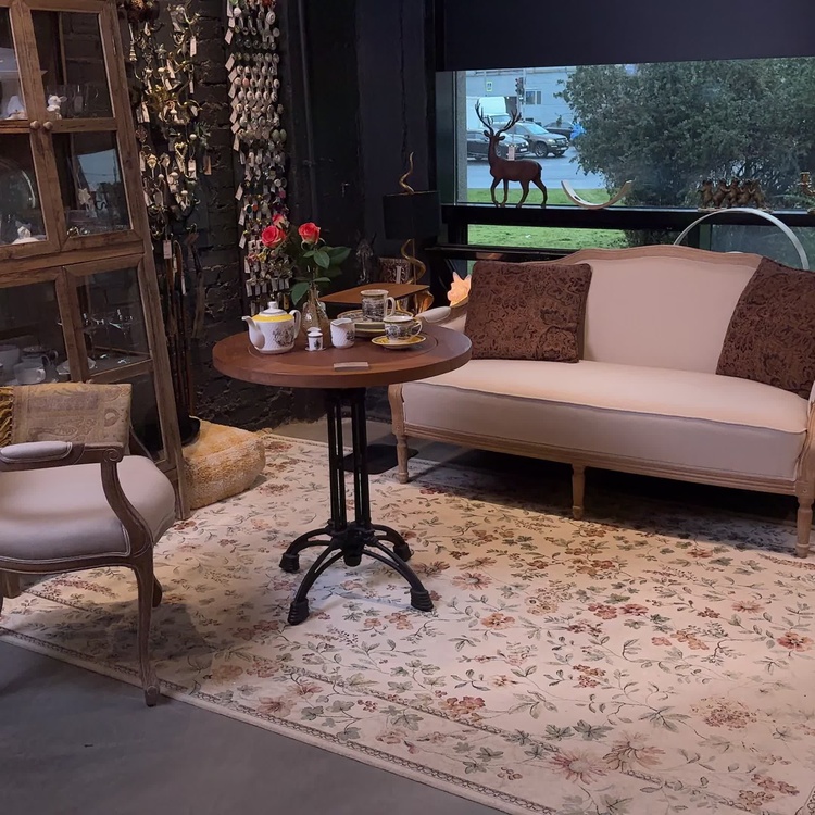 Двухместный диван Жан-Поль, песочные ножки Jean-Paul 2 Seater, Oak Sandwashed