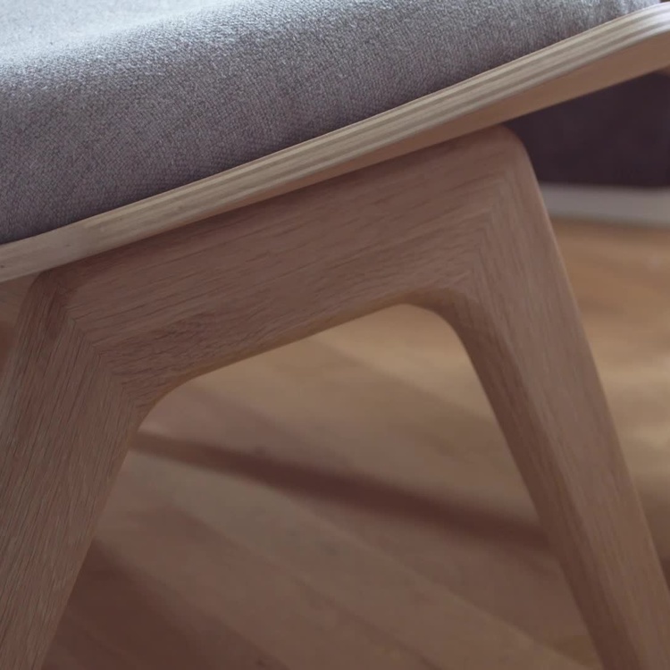 Банкетка Читатель, чёрные ножки The Reader Ottoman, Black Oak