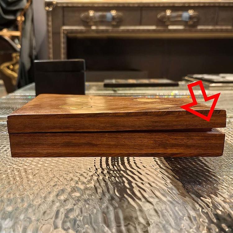 Деревянная шкатулка с двумя колодами игральных карт и костями дисконт Wooden Box With 2 Card Games And Dices discount