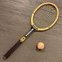 Винтажная теннисная ракетка и мяч Vintage Tennis Racket And Ball 9