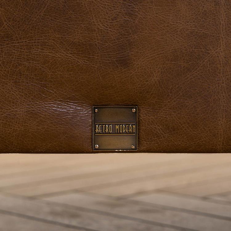 Трёхместный диван Парламент, красно-коричневые ножки Parlament 3 Seater, Red Brown Wood D