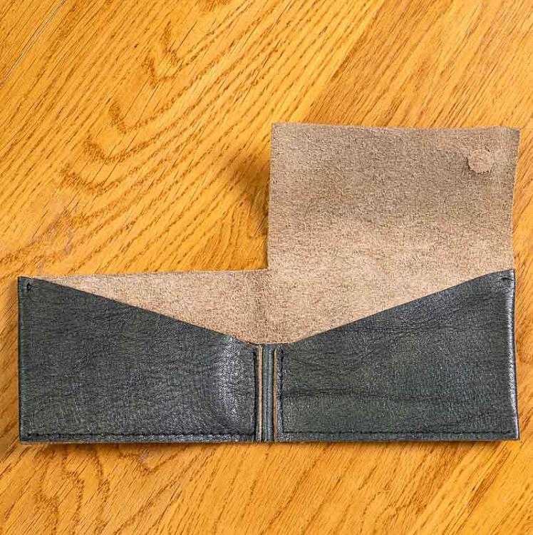 Кожаная визитница Циндао TO Qingdao Cardholder