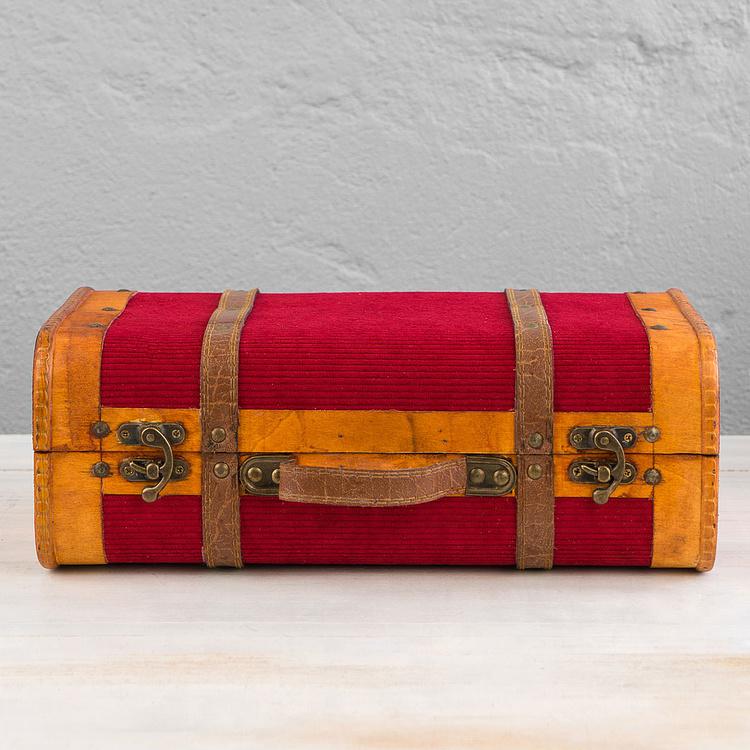 Набор из двух декоративных чемоданов с красным вельветом Set Of 2 Wood Velvet Suitcase Boxes Red
