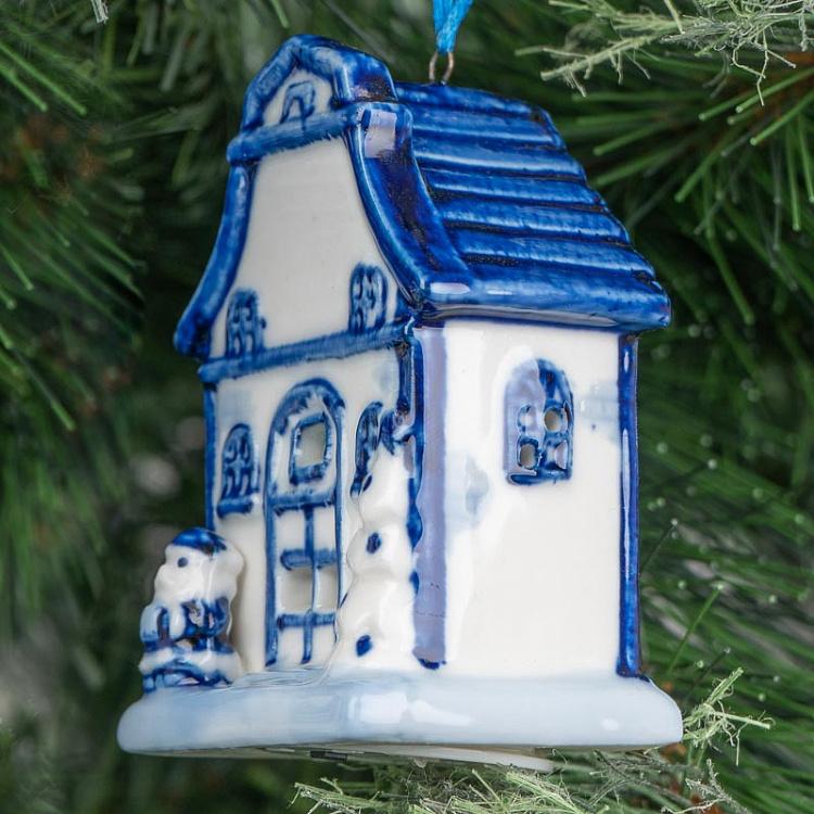 Набор из четырёх ёлочных игрушек с LED лампочками Зимние домики Set Of 4 Xmas Blue Led Houses 8 cm