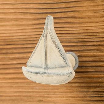 Sailboat Knob White