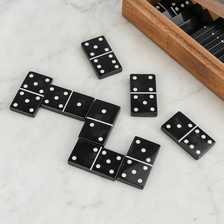 Чёрное Домино в шкатулке из дерева акации Black Domino In Acacia Box