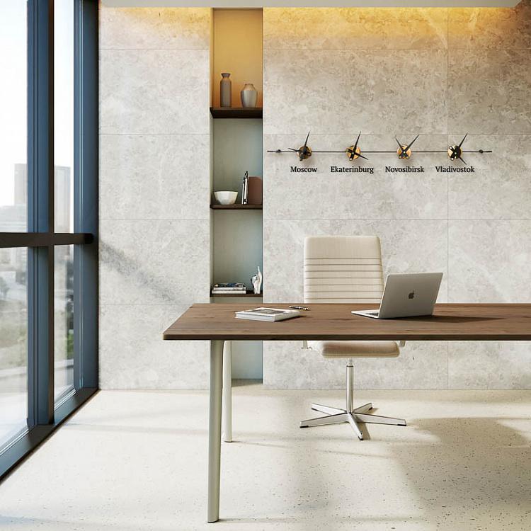 Настенные часы с четырьмя часовыми поясами Мир, латинские буквы World 4 Centered Clock Latin