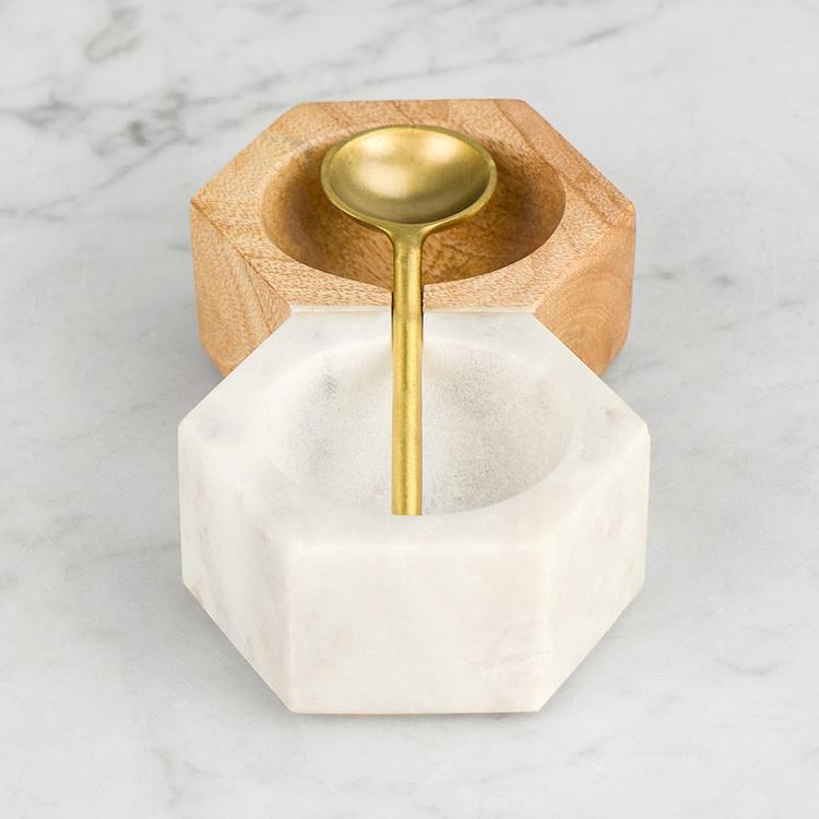 Набор для специй из мрамора и дерева манго с ложечкой Set Of 2 Salt And Pepper Marble And Mango Wood