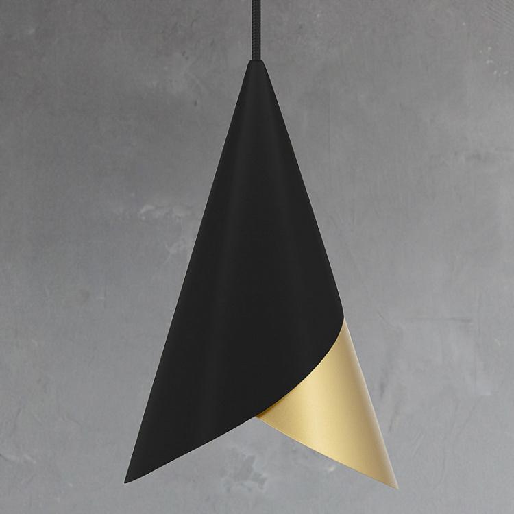 Чёрно-латунный подвесной светильник Рожок на чёрном проводе с плоским потолочным колпаком Cornet Black Brass With Black Cord Rosette