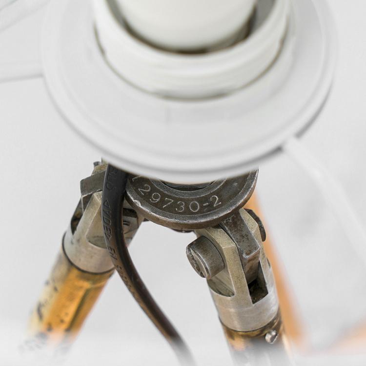 Винтажная настольная лампа с льняным абажуром Оаклайн на телескопической треноге Vintage Telescopic Table Lamp WIth Linen Shade Oakline