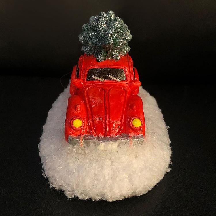 Новогодняя фигурка Красная машина с ёлочкой Christmas Car Red 12 cm