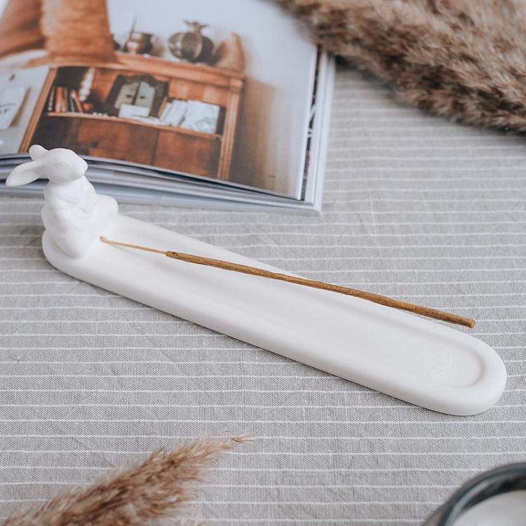 Подставка для благовоний цвета слоновой кости Медитирующий кролик Meditating Rabbit Incense Stand Ivory