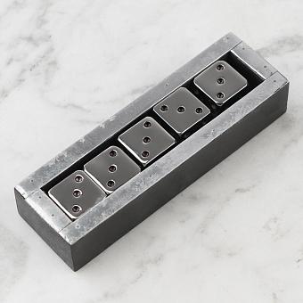 5 Dices In Black Display