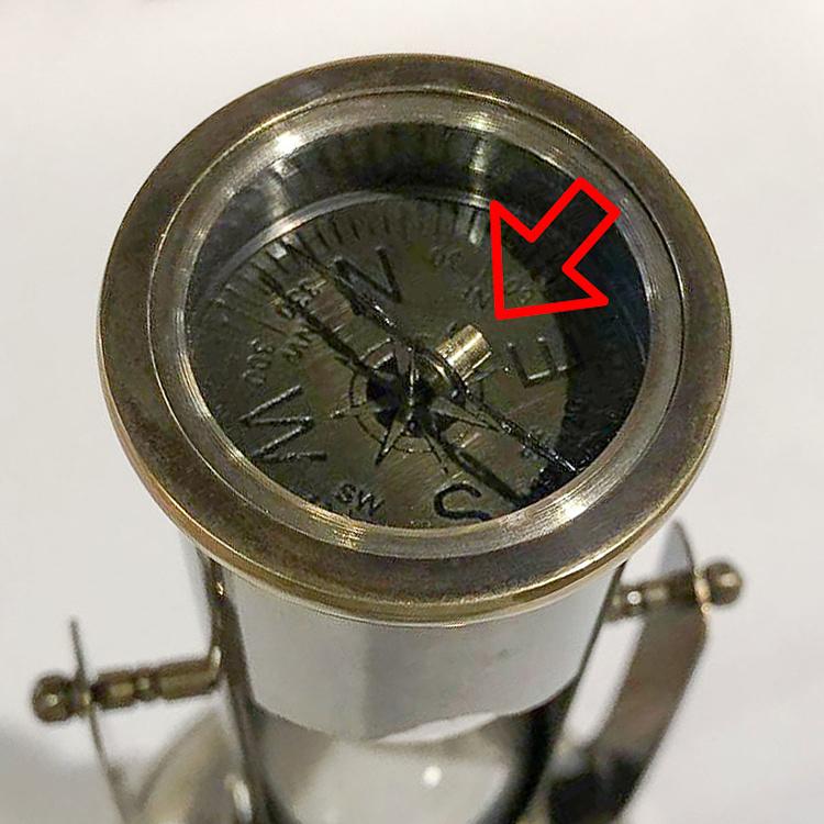 Песочные часы с Компасом на подставке дисконт2 Sand Timer And Compass Brass Patina discount2