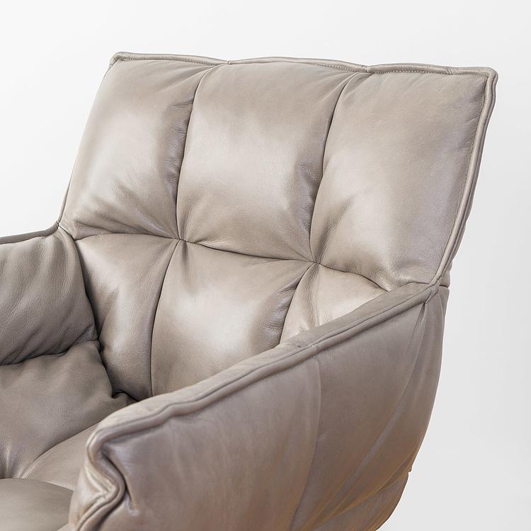 Вращающееся кресло Центр, чёрные матовые ножки Center Swivel Armchair, Black Matt Metal RM