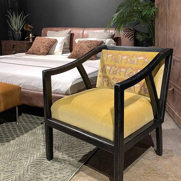 Кресло бархатное Сафари Embroidered Armchair