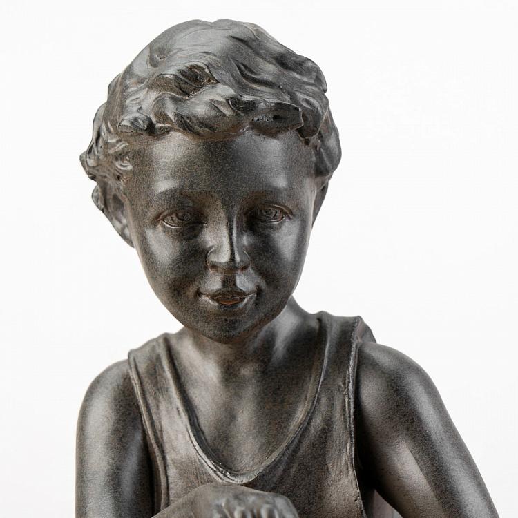 Статуэтка Сидящий мальчик с собакой Seated Boy With Dog