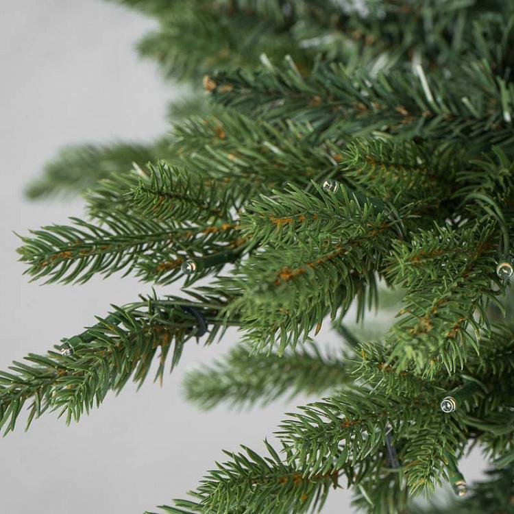 Искусственная новогодняя ёлка с led-гирляндой на 780 лампочек, 250 см Green Spruce With Built-in LED Garland 780 Bulbs 250 cm