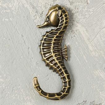 Metal Seahorse Hook