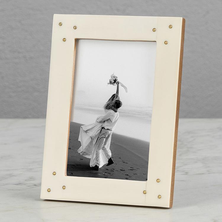 Рамка для фото с золотистыми пусетами, S White Photo Frame With Stud Small