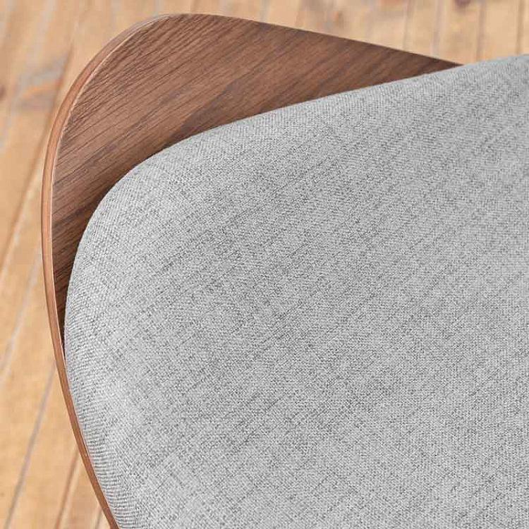 Кресло Читатель, тёмные ножки  The Reader Wing Chair, Dark Oak