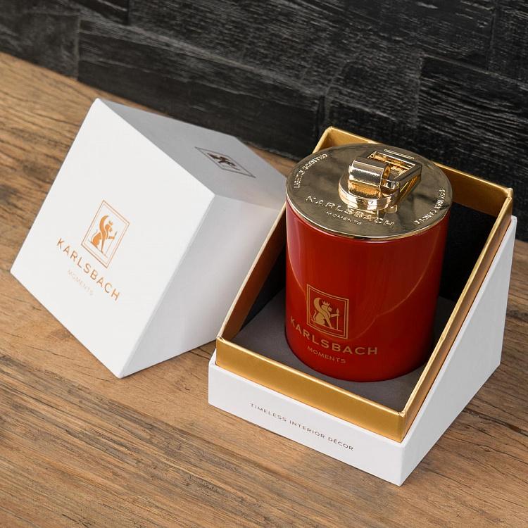 Аромасвеча в алом стакане с золотой крышкой Сосновая хвоя Aroma Candle In Scarlet Glass With Gold Lid Frosted Berry