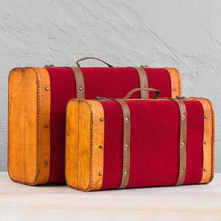 Набор из двух декоративных чемоданов с красным вельветом Set Of 2 Wood Velvet Suitcase Boxes Red