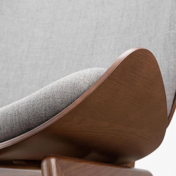 Кресло Читатель, тёмные ножки  The Reader Wing Chair, Dark Oak