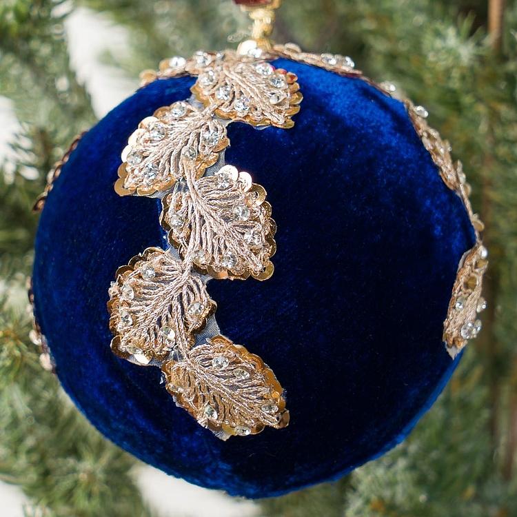 Ёлочная игрушка Синий бархатный шар с золотой аппликацией и бусиной Gold Applique And Bead Velvet Ball Blue 15 cm