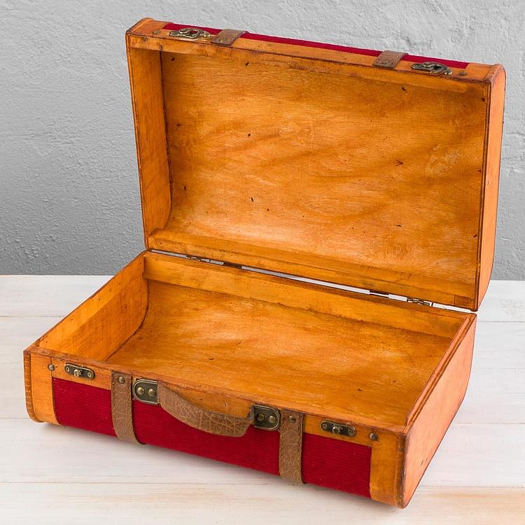 Набор из двух декоративных чемоданов с красным вельветом Set Of 2 Wood Velvet Suitcase Boxes Red