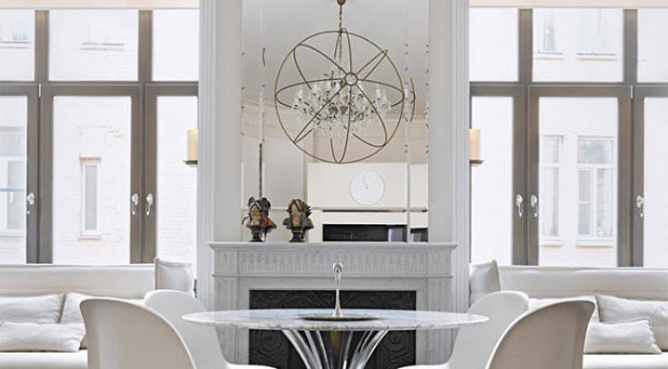 Люстра Gyro в квартире в Замоскворечье на страницах сайта Architectural Digest