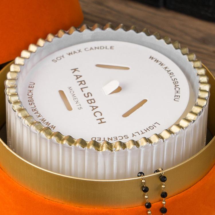 Аромасвеча в белом рифлёном стакане Шёлковый цветок, S Aroma Candle In White Striped Glass Silk Flower Small