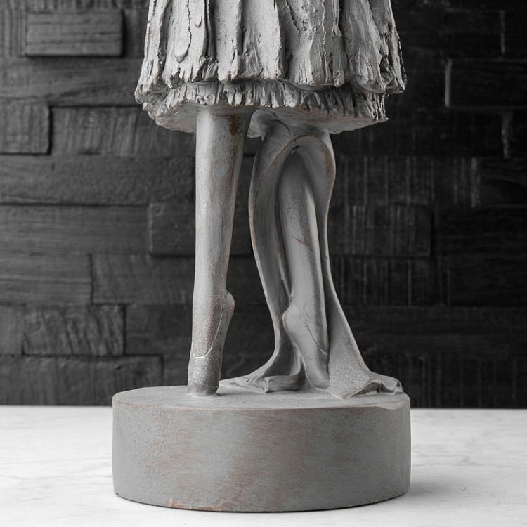 Светло-серая статуэтка Танцовщица Figure Dancer Antique Grey