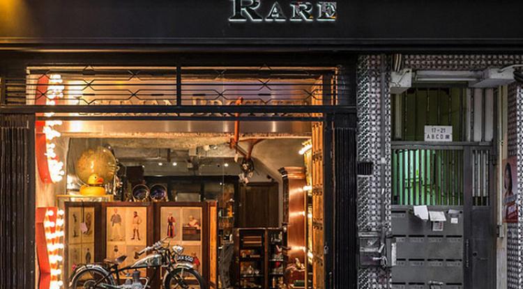 Антикварная лавка Тимоти Оултона в Гонконге