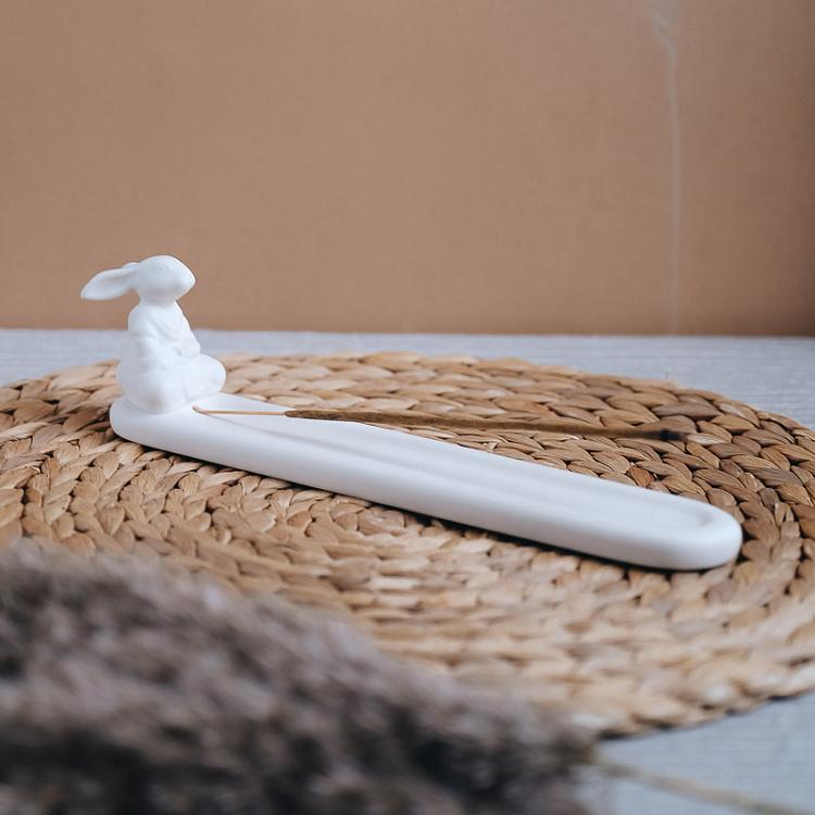 Подставка для благовоний цвета слоновой кости Медитирующий кролик Meditating Rabbit Incense Stand Ivory