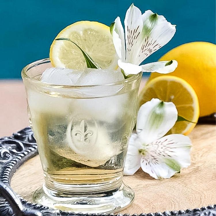 Низкий стакан Геральдическая лилия Fleur De Lys Gobelet