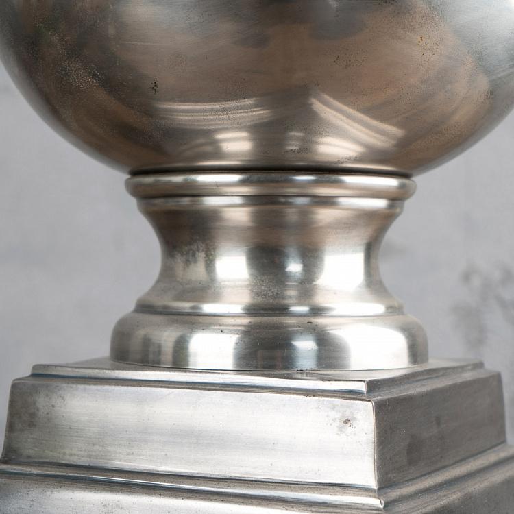 Настольная лампа с бежевым льняным абажуром Кубок XL Table Lamp Trophy Tarnished Silver XL With Shade Hemp Sand Coolie