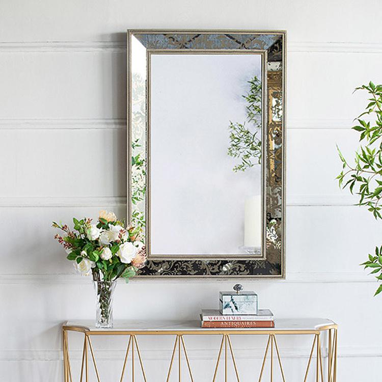 Зеркало с растительным золотистым орнаментом Wall Mirror With Pattern