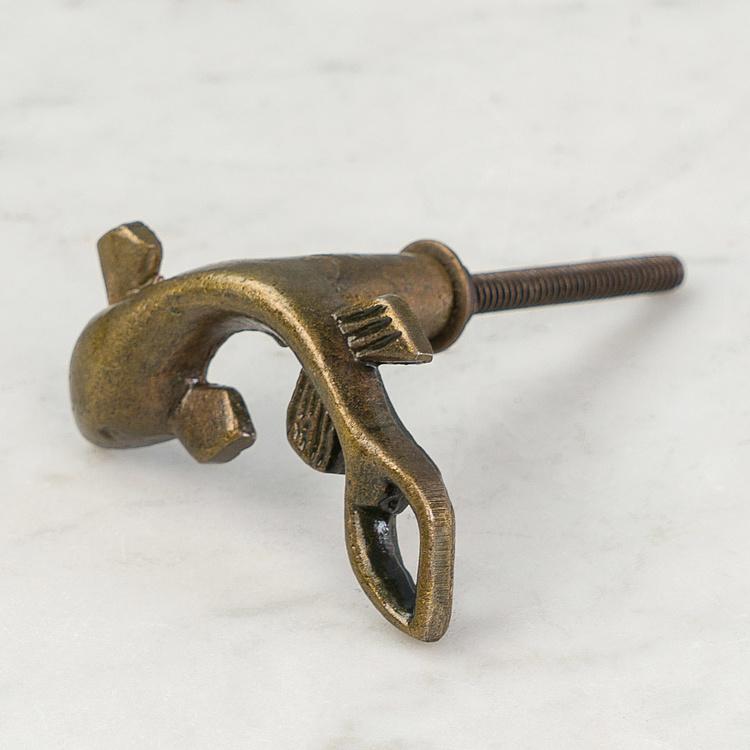 Мебельная ручка Рыбка Кои латунного цвета Chic Koi Fish Knob Brass Antique