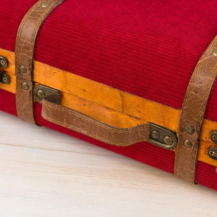 Набор из двух декоративных чемоданов с красным вельветом Set Of 2 Wood Velvet Suitcase Boxes Red