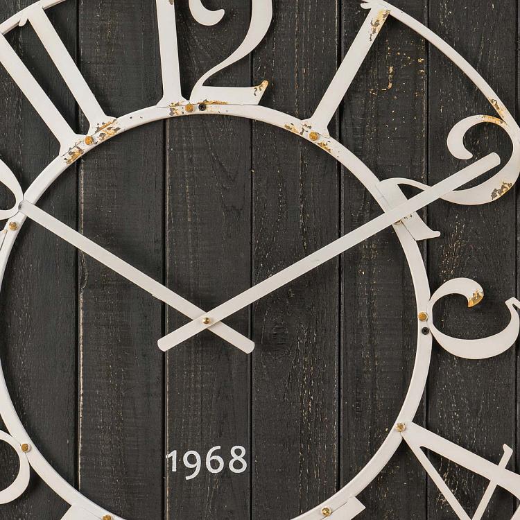 Настенные часы из крашеного дерева Барни Barney Black Pine Clock