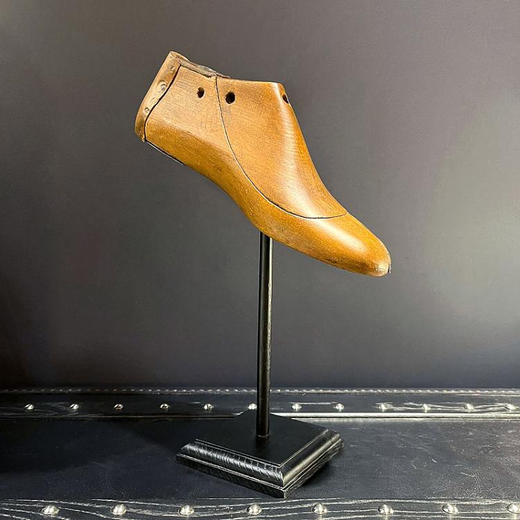 Cтатуэтка на подставке Обувная колодка с кожаными набивками Shoe Mull With Leather, Red Antique