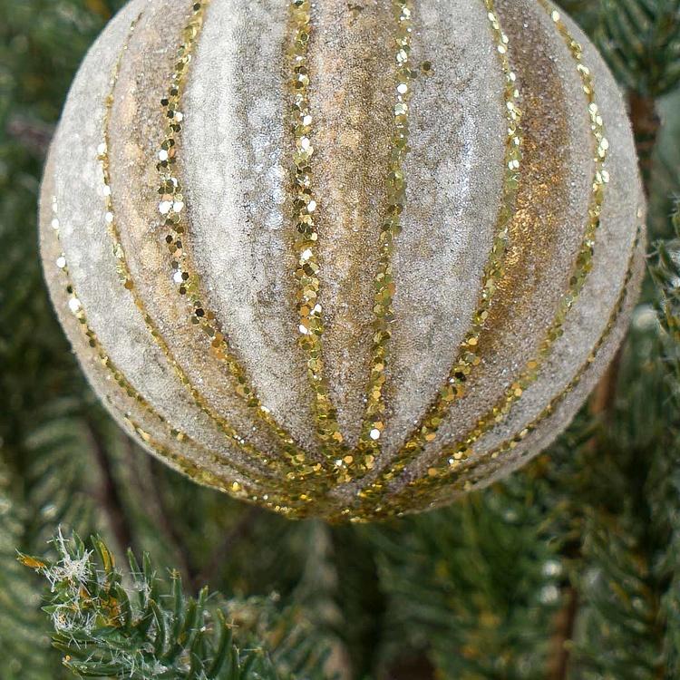 Ёлочная игрушка Бежево-золотистый шар в полоску Striped Ball Creamy Beige 8 cm
