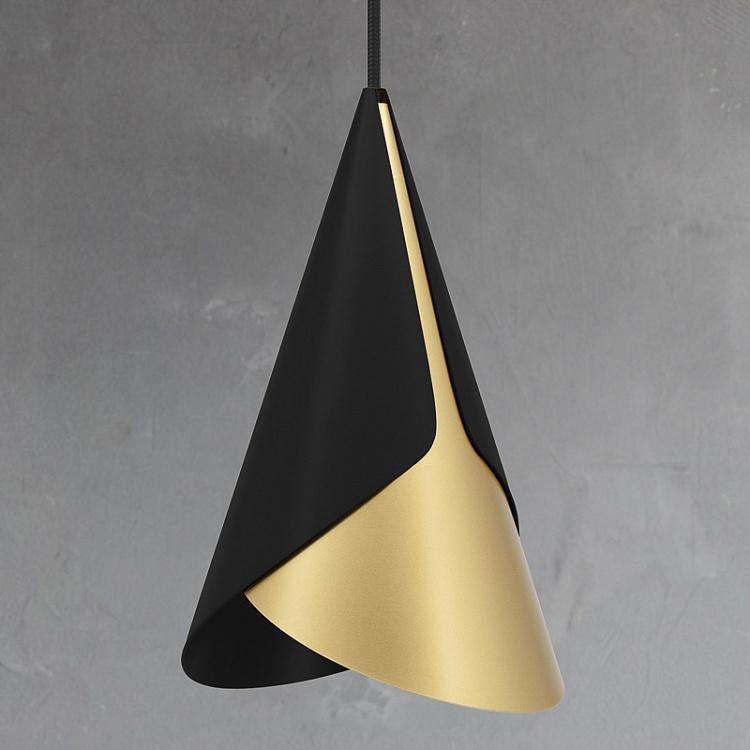 Чёрно-латунный подвесной светильник Рожок на чёрном проводе с плоским потолочным колпаком Cornet Black Brass With Black Cord Rosette