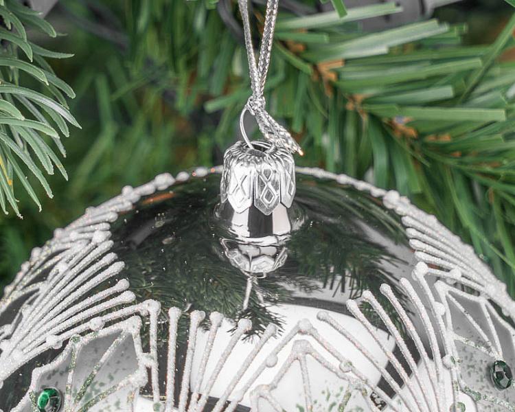 Набор из трёх ёлочных шаров Листва Set Of 3 Glass Leaf Net Ball And Drops Green/White 10 cm