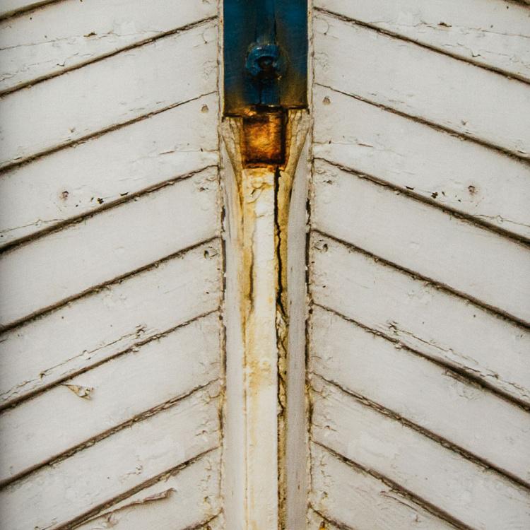 Фото-принт триптих в серебристой раме Сине-белая лодка Set Of 3 Blue And White Boat, Pewter Frame