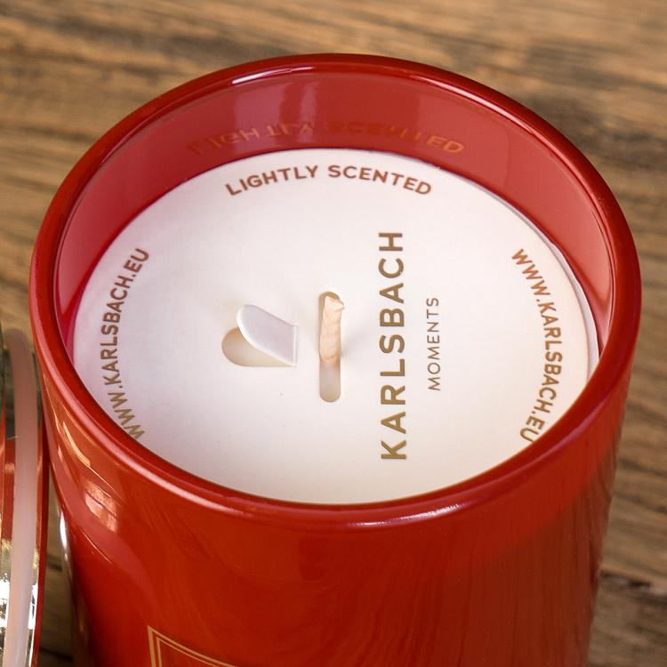 Аромасвеча в алом стакане с золотой крышкой Сосновая хвоя Aroma Candle In Scarlet Glass With Gold Lid Frosted Berry