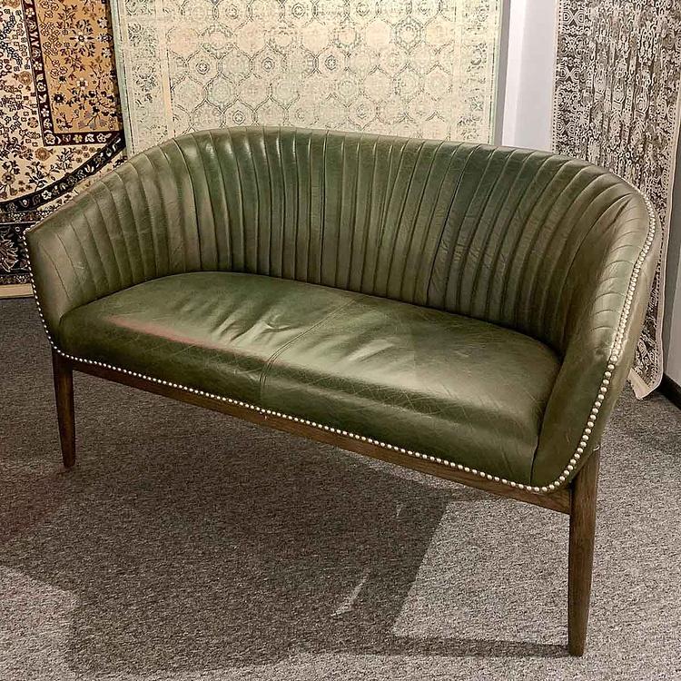 Двухместный диван Жюли, ножки цвета тёмный ясень дисконт Julie 2 Seater, Ash Brown discount